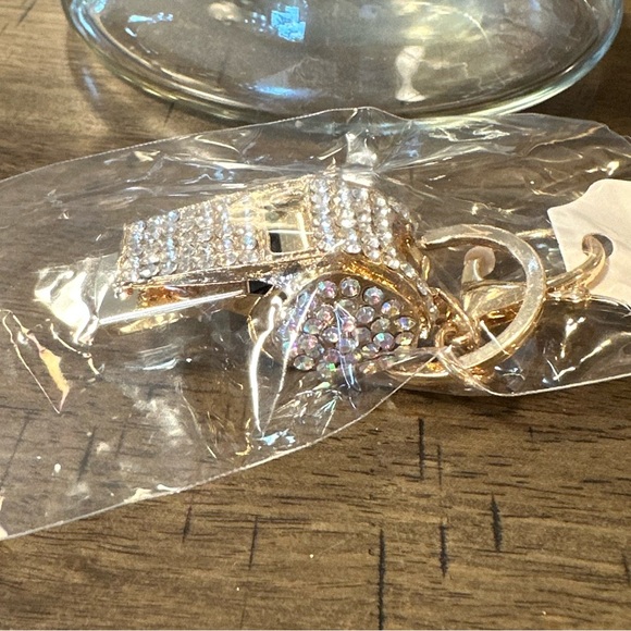 NEW Bling Whistle Rhinestone covered bag charm/keychain - Picture 3 of 3